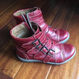 V Italia Red Boots
